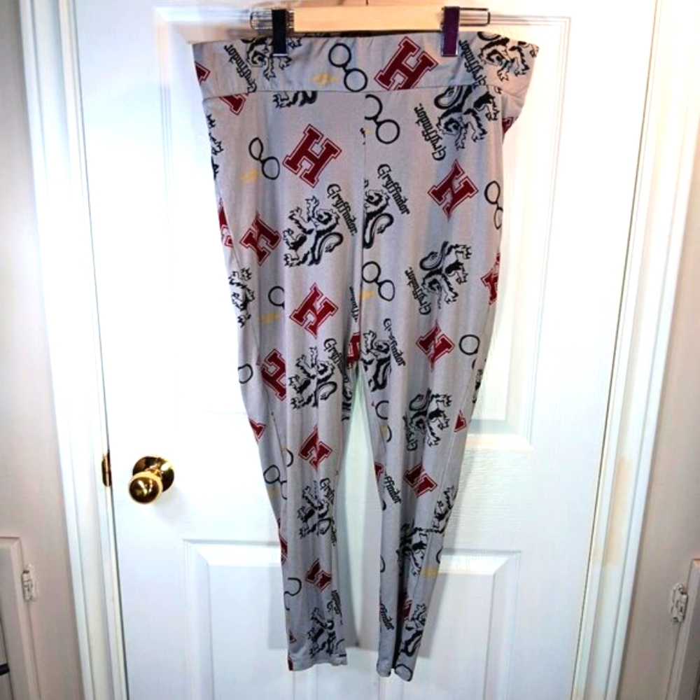 NWOT Harry Potter Gryffindor Lounge Pants Plus Size 1X/2X Grey Lightweight